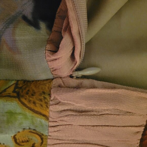 Timeless-Elegant-Effortless - Picture 3 of 5